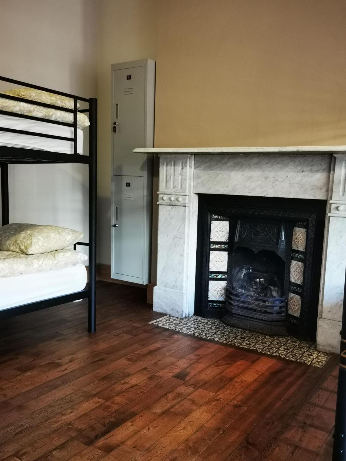 Gr8 Hostel At The Mount Μπέλφαστ Εξωτερικό φωτογραφία