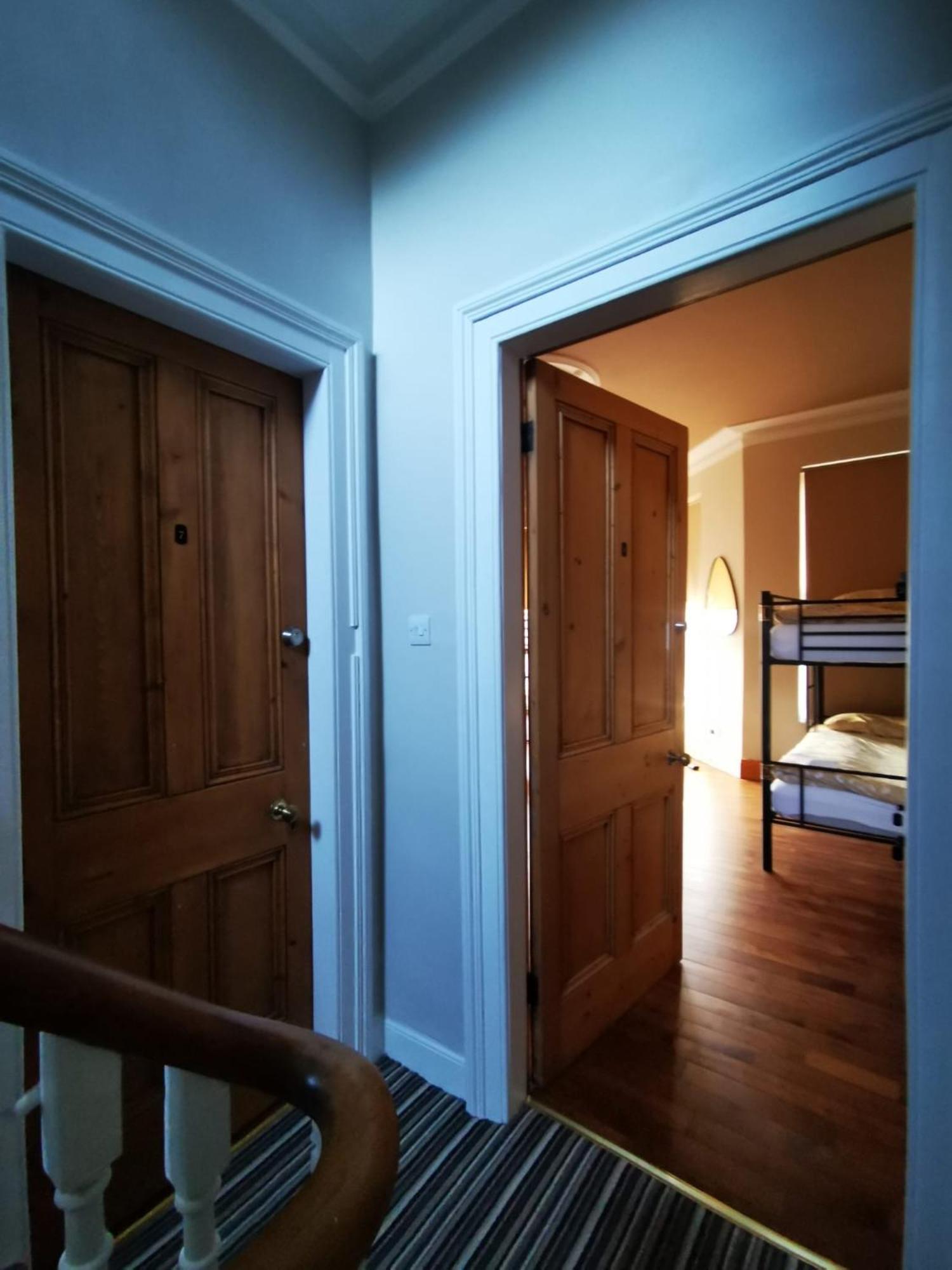 Gr8 Hostel At The Mount Μπέλφαστ Εξωτερικό φωτογραφία